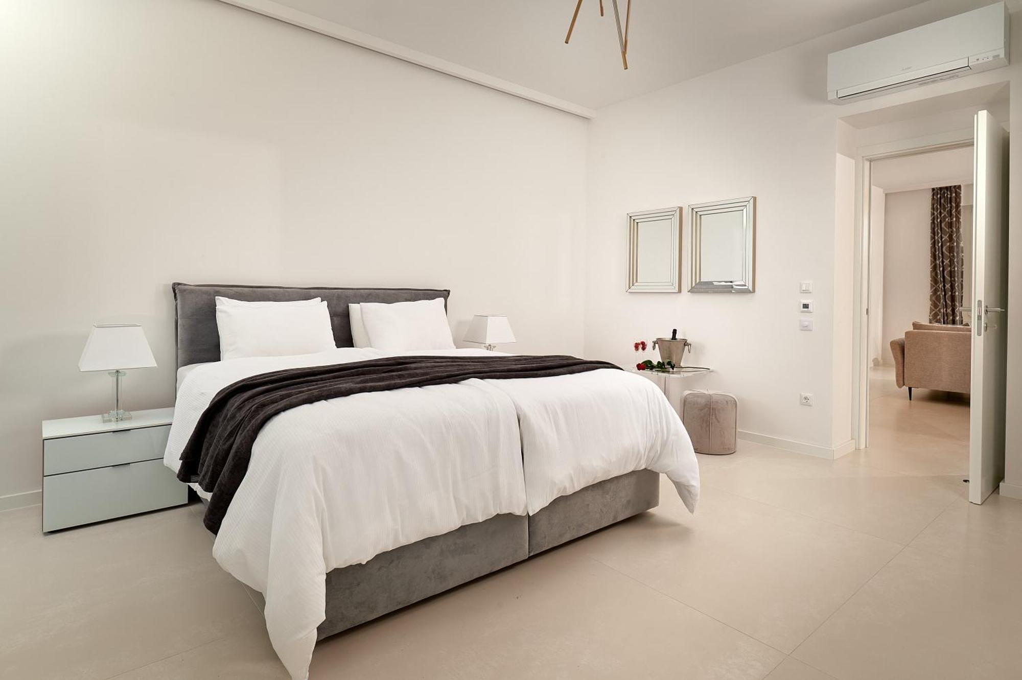 The Pearl Apartment