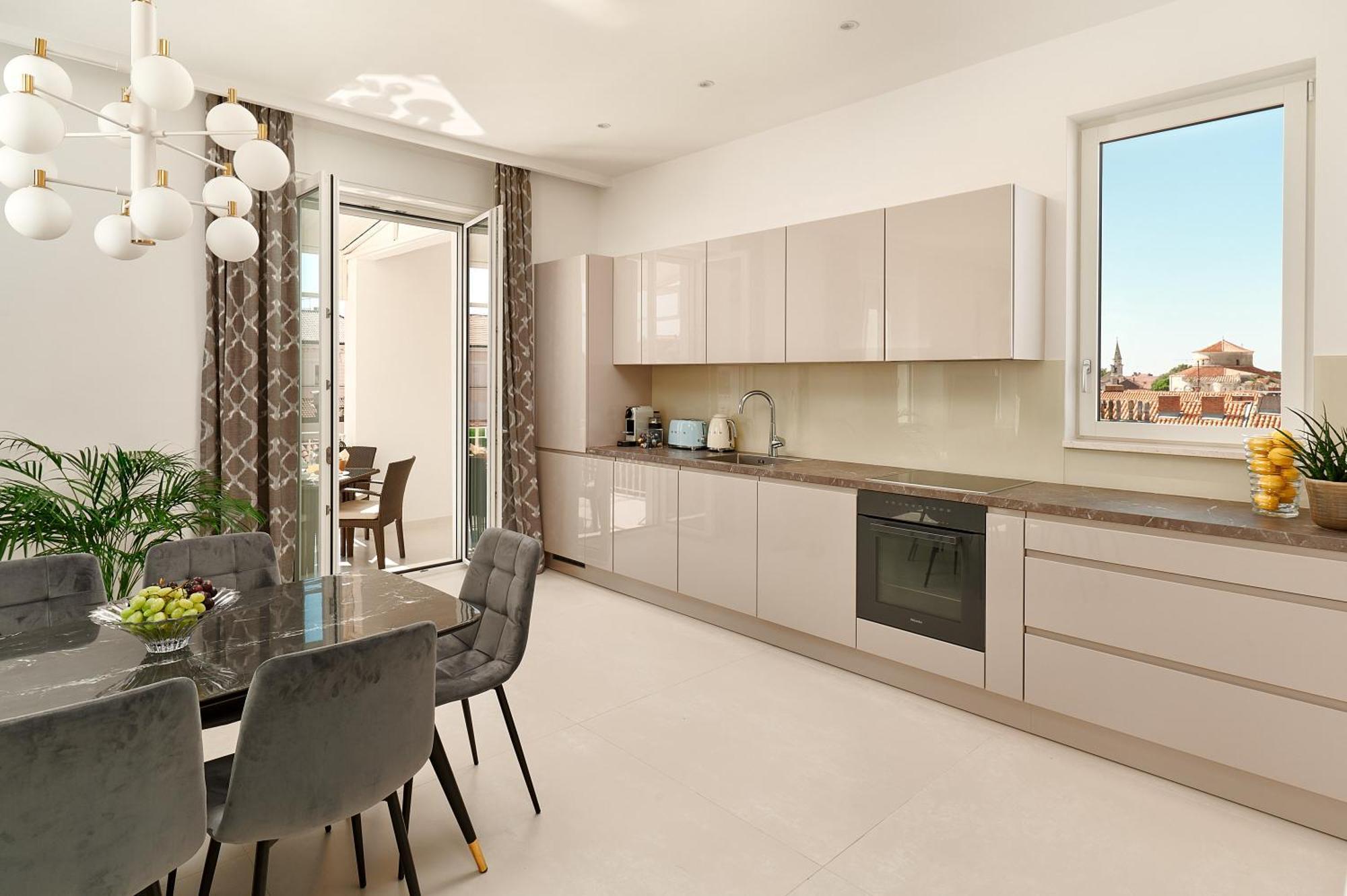 The Pearl Apartment *